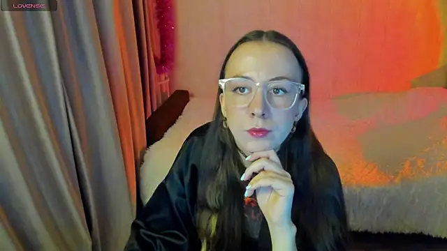 CurlySteph online show from 11-08-25, 04:54