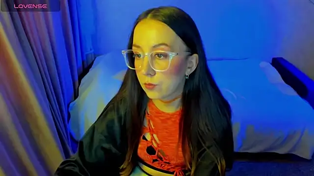 CurlySteph online show from 06-19-26, 04:46