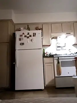 BigButtBetaBoi online show from 04-05-26, 09:38