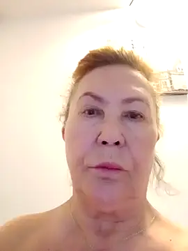 Hottie-Mom online show from 04-19-26, 07:31