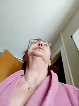 Hottie-Mom online show from 05-29-26, 07:25