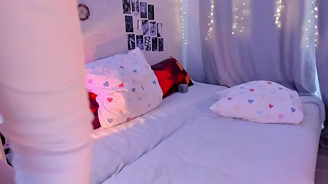 YunaPeace online show from 03-27-26, 08:59