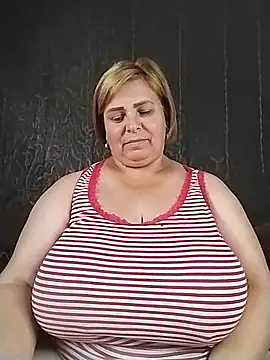 Snapshot of EvaCristal chatting on 06-30-26, 11:54 EvaCristal online show from 06-30-26, 11:54
