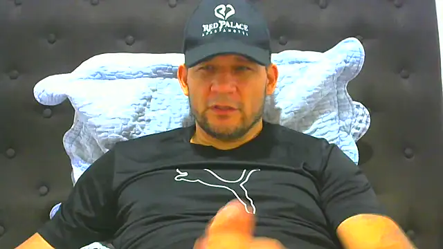 Snapshot of altenori112 chatting on 06-11-26, 04:20 altenori112 online show from 06-11-26, 04:20