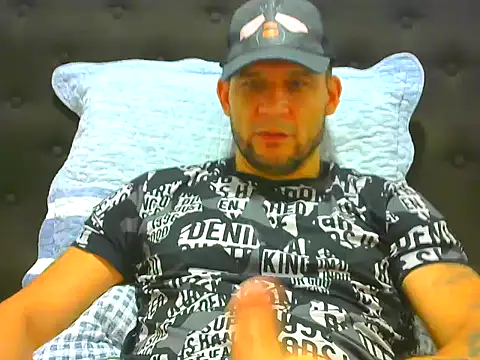 Snapshot of altenori112 chatting on 06-04-26, 08:46 altenori112 online show from 06-04-26, 08:46