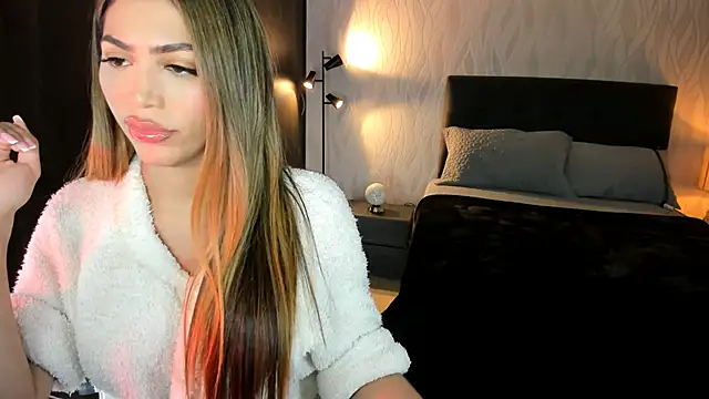 Snapshot of Kimy_Angel chatting on 12-05-24, 02:15 Kimy Angel online show from 12-05-24, 02:15