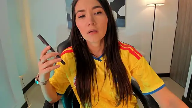 SaraParker  online show from 06-27-26, 04:57