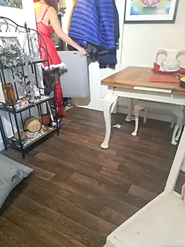 Emily English57 online show from 12-15-25, 09:37