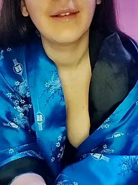 Snapshot of Amaya07 chatting on 10-21-25, 12:43 Amaya07 online show from 10-21-25, 12:43