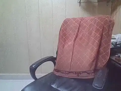 Snapshot of hairymaster95 chatting on 06-18-26, 04:11 hairymaster95 online show from 06-18-26, 04:11