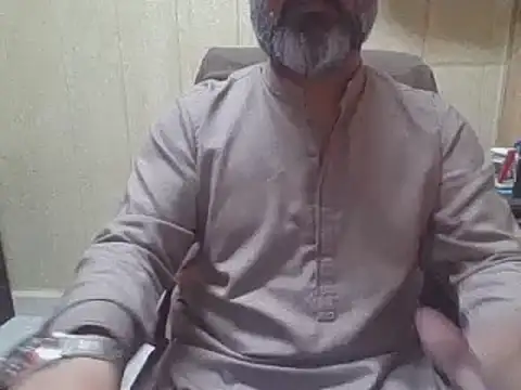 hairymaster95 online show from 11-23-25, 06:56