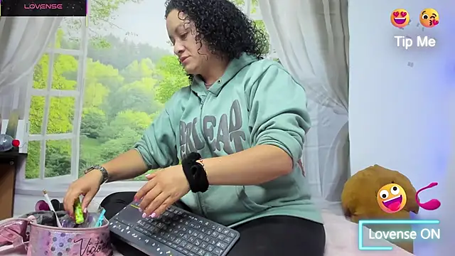 nikool32 online show from 10-29-25, 11:53