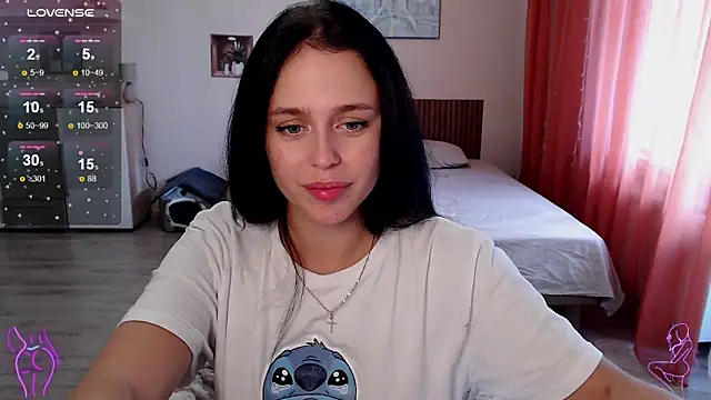 Snapshot of Megan_Nilson chatting on 10-12-25, 07:21 Megan Nilson online show from 10-12-25, 07:21