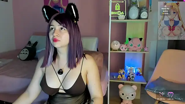 Snapshot of dolly_saylor chatting on 05-02-26, 01:00 dolly saylor online show from 05-02-26, 01:00