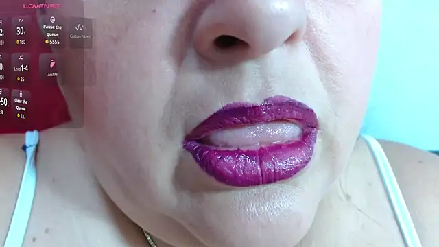 Kerly Doll online show from 04-28-26, 05:28