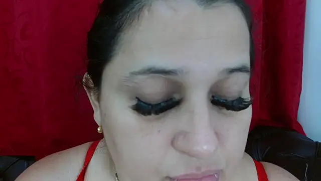 Kerly Doll online show from 12-16-25, 12:31