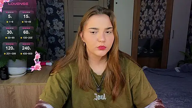  momiji  online show from 11-15-25, 09:24