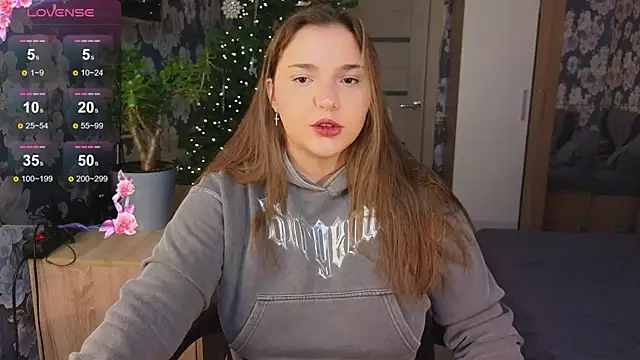  momiji  online show from 12-17-25, 01:49