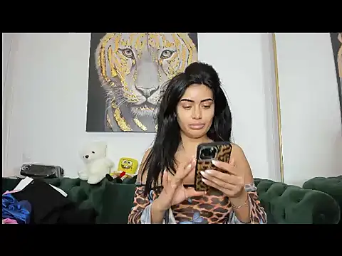 AnnaKarin online show from 02-21-25, 11:44