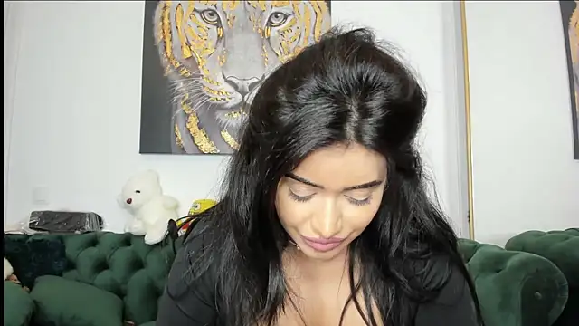 AnnaKarin online show from 02-25-25, 10:53