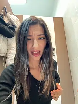  MiaQueen  online show from 10-31-25, 09:54