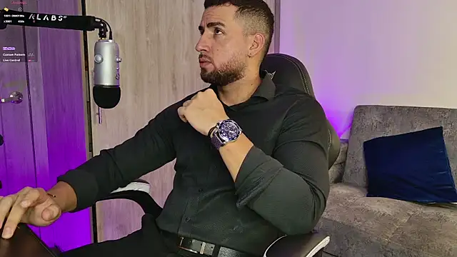 Snapshot of mr_david_cox chatting on 02-16-25, 12:41 mr david cox online show from 02-16-25, 12:41