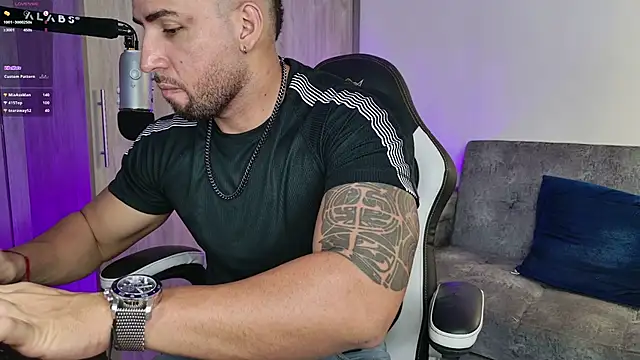 Snapshot of mr_david_cox chatting on 02-23-25, 03:45 mr david cox online show from 02-23-25, 03:45