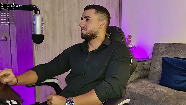 Snapshot of mr_david_cox chatting on 02-16-25, 01:16 mr david cox online show from 02-16-25, 01:16