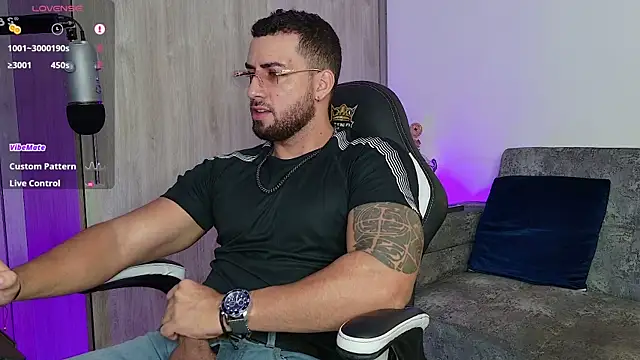 Snapshot of mr_david_cox chatting on 03-07-25, 12:34 mr david cox online show from 03-07-25, 12:34