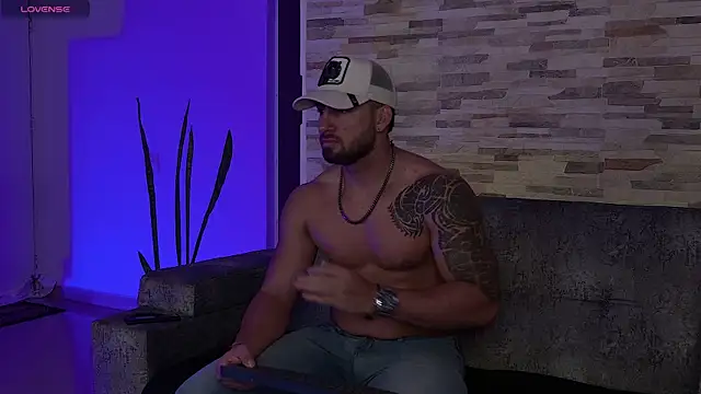 Snapshot of mr_david_cox chatting on 03-19-25, 10:55 mr david cox online show from 03-19-25, 10:55