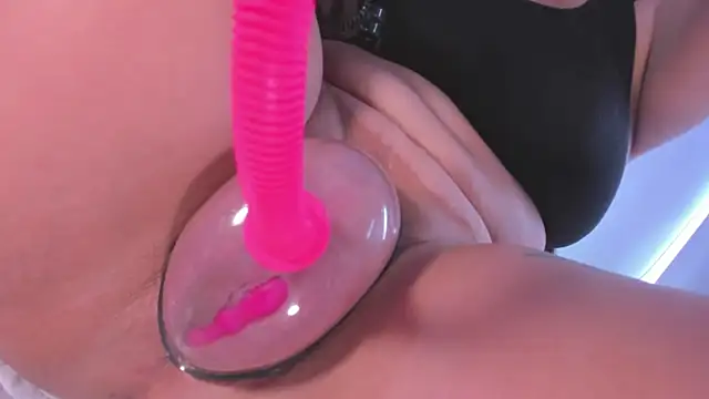 aniiee x online show from 11-23-25, 05:01