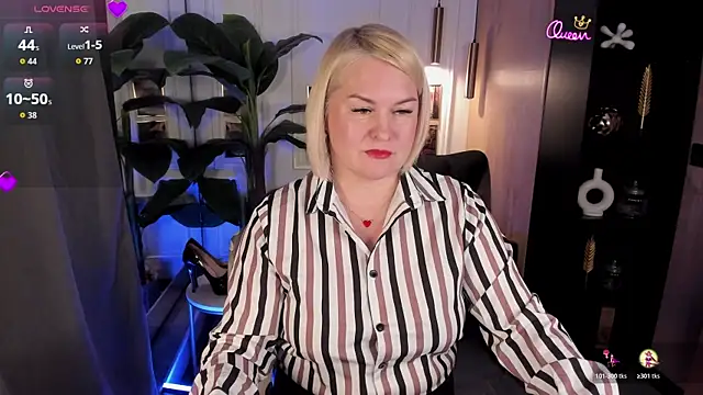 Snapshot of YolandaKiss chatting on 05-13-26, 08:05 YolandaKiss online show from 05-13-26, 08:05