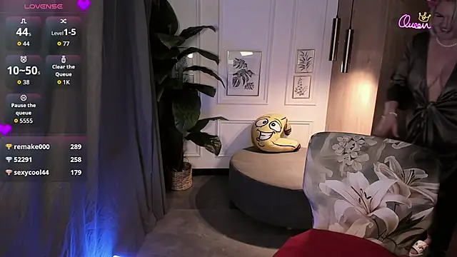 YolandaKiss online show from 04-06-26, 04:46