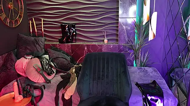 KylieMellow online show from 11-11-25, 05:35