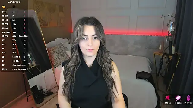 Snapshot of KylieMellow chatting on 06-14-26, 05:30 KylieMellow online show from 06-14-26, 05:30