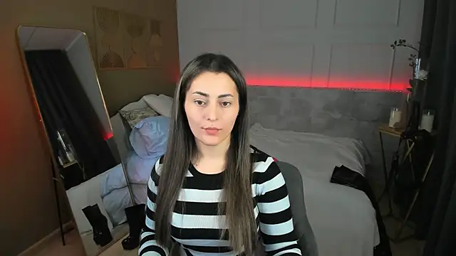 KylieMellow online show from 04-28-26, 01:37