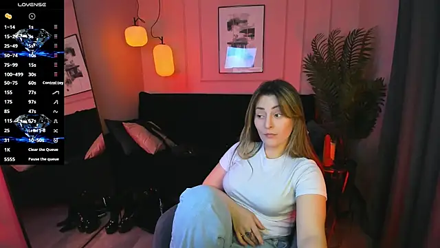 KylieMellow online show from 04-05-26, 05:14