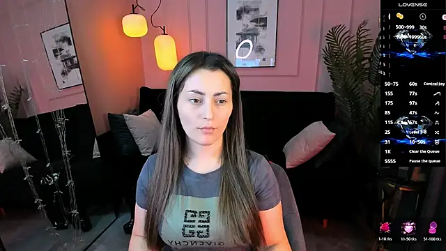 KylieMellow online show from 05-08-26, 01:59