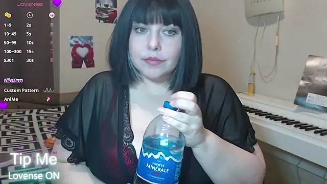 Snapshot of BettyMilla chatting on 06-26-26, 09:20 BettyMilla online show from 06-26-26, 09:20