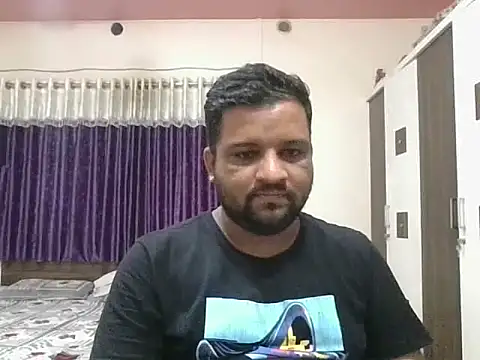 Snapshot of dhruv_love chatting on 06-18-26, 01:27 dhruv love online show from 06-18-26, 01:27