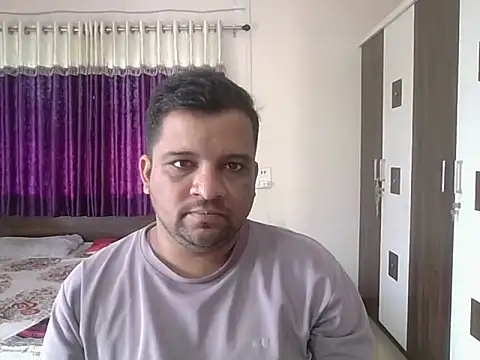 Snapshot of dhruv_love chatting on 10-17-25, 04:05 dhruv love online show from 10-17-25, 04:05