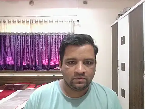 Snapshot of dhruv_love chatting on 10-08-25, 04:36 dhruv love online show from 10-08-25, 04:36