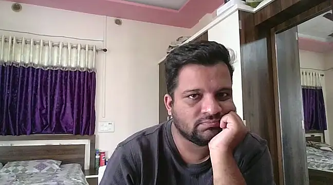 Snapshot of dhruv_love chatting on 02-06-25, 08:18 dhruv love online show from 02-06-25, 08:18