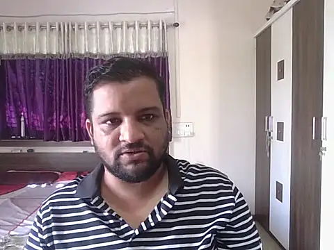Snapshot of dhruv_love chatting on 09-24-25, 04:19 dhruv love online show from 09-24-25, 04:19