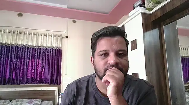 Snapshot of dhruv_love chatting on 02-06-25, 04:21 dhruv love online show from 02-06-25, 04:21