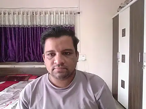 Snapshot of dhruv_love chatting on 10-07-25, 04:46 dhruv love online show from 10-07-25, 04:46