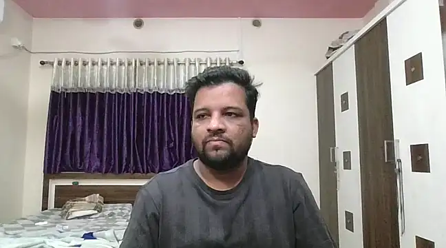 Snapshot of dhruv_love chatting on 02-06-25, 04:58 dhruv love online show from 02-06-25, 04:58