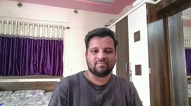 Snapshot of dhruv_love chatting on 02-06-25, 11:20 dhruv love online show from 02-06-25, 11:20