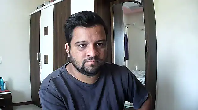 Snapshot of dhruv_love chatting on 12-03-24, 05:15 dhruv love online show from 12-03-24, 05:15
