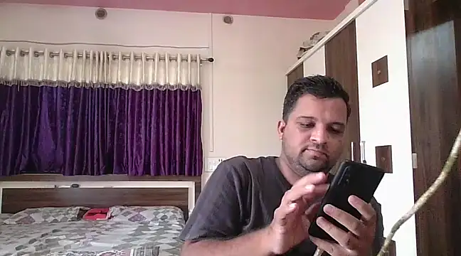 Snapshot of dhruv_love chatting on 02-17-25, 08:41 dhruv love online show from 02-17-25, 08:41